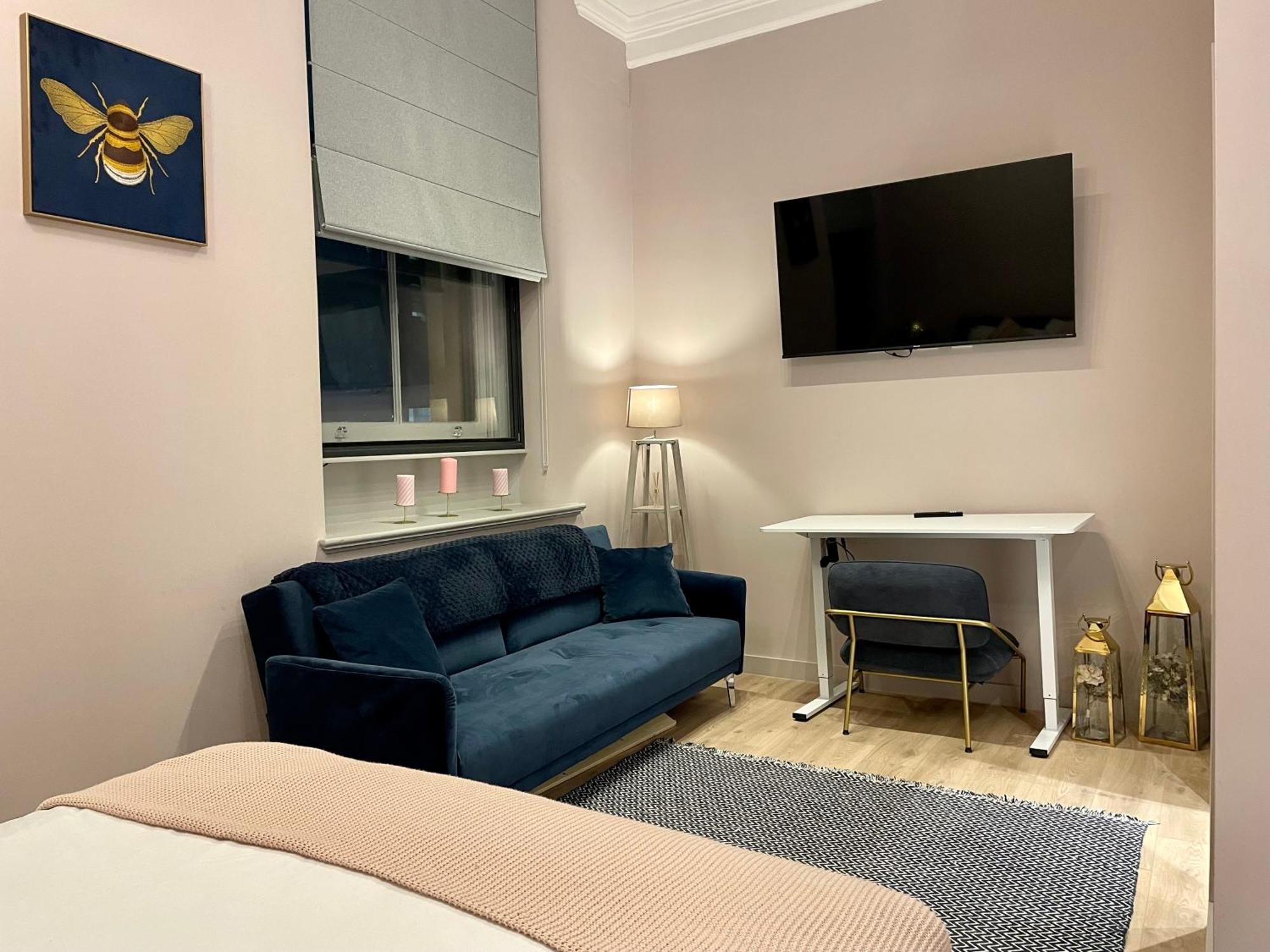 Stunning 2 Bed Apartment In Greater Manchester Bagian luar foto